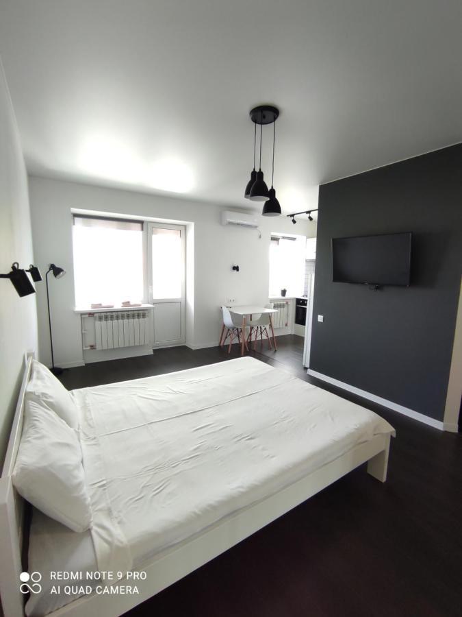 White Apartment Poltava Exteriér fotografie
